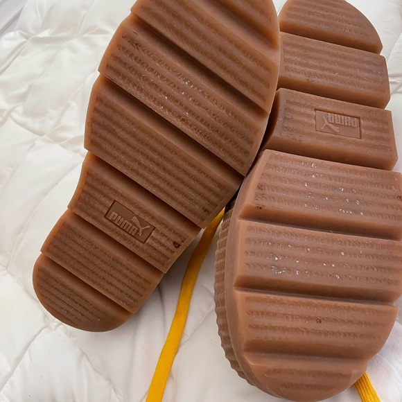 Pumas. Fenty by Rihanna.  excellent used condition size 7 - Picture 7 of 7